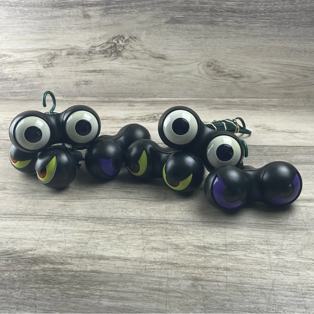 2 Halloween Light-Up Eyeball String Lights – Spooky Novelty Décor Tested / Works